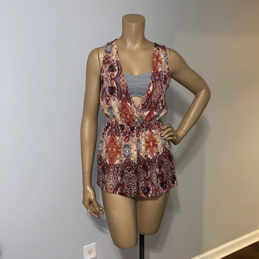 NWT Chelsea & Violet Romper Size XS